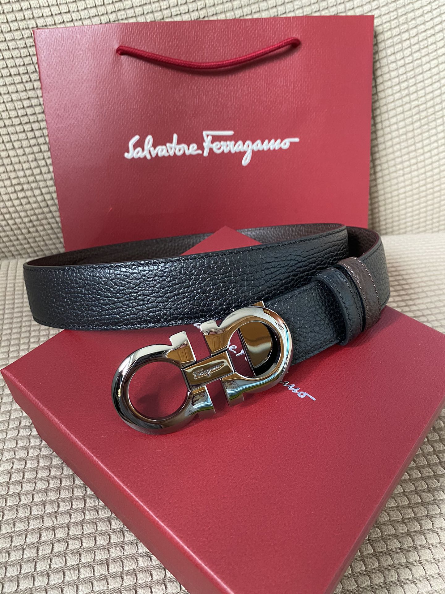 配全套包装盒菲拉格慕Ferragamo双面牛皮正品标准皮料商务休闲款回馈新老客户