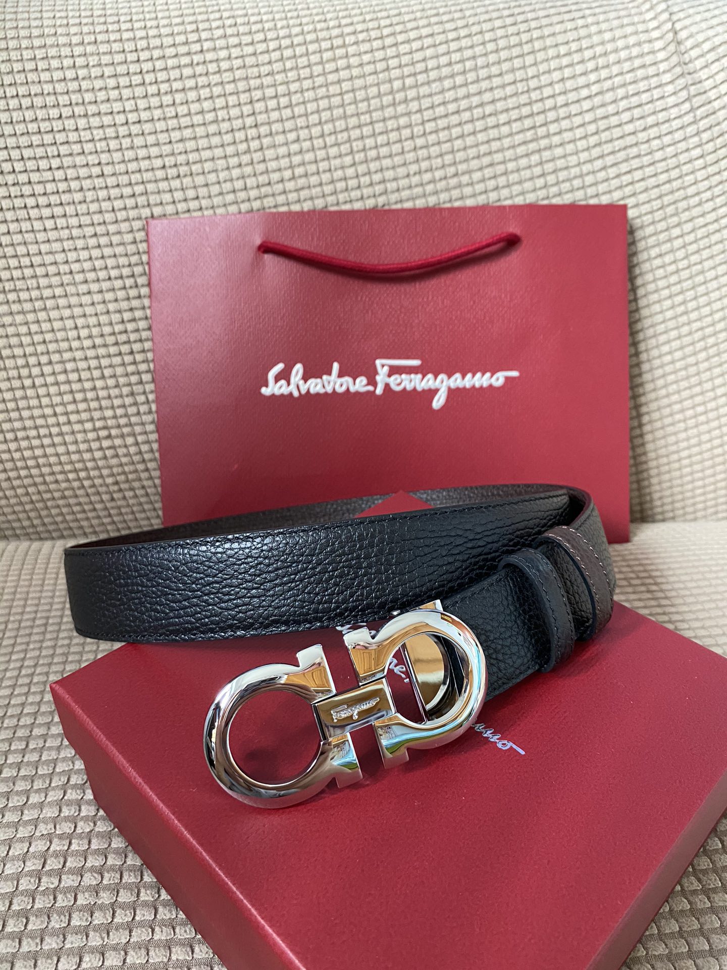 配全套包装盒菲拉格慕Ferragamo双面牛皮正品标准皮料商务休闲款回馈新老客户