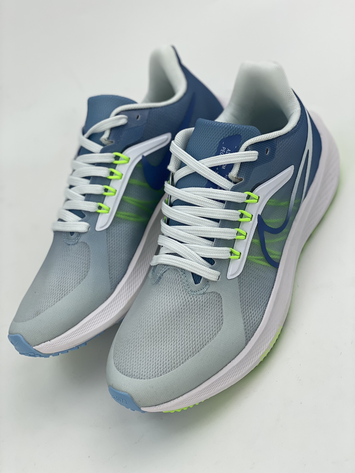 NIKE Viale Moon Mesh Breathable Running Shoes Breathable Cushioning Sports Running Shoes CW7358-823