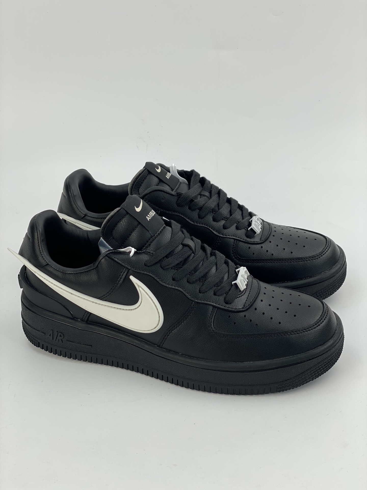 260 Ambush x Nike Air Force 1'07 Low "white" 联名款 DV3464-001