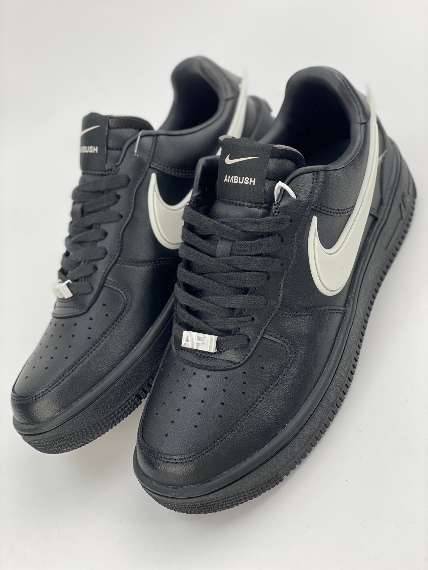 260 Ambush x Nike Air Force 1'07 Low "white" 联名款 DV3464-001