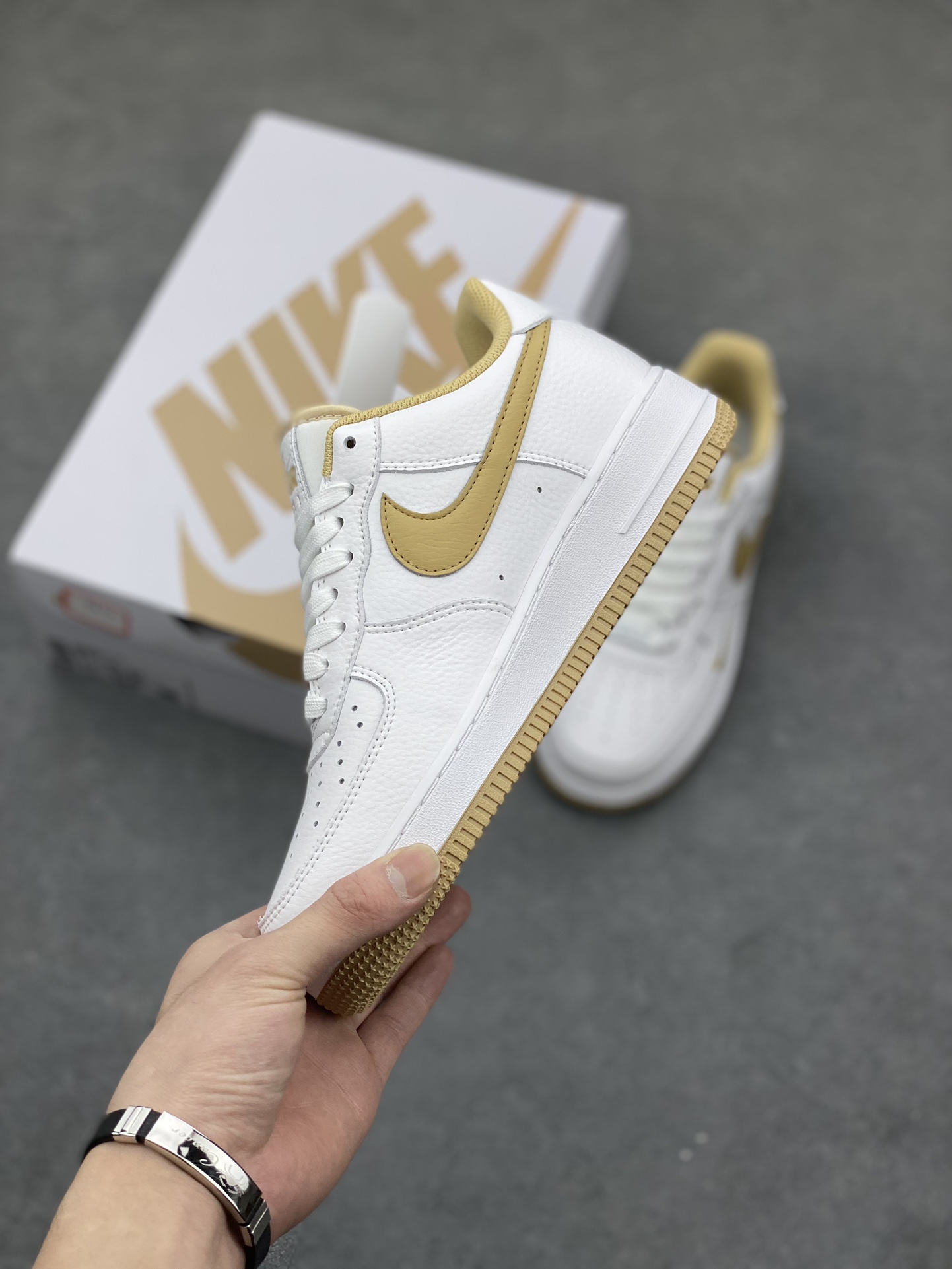 Nike Air Force 1 Low '07 40th Anniversary White/Khaki Casual Sneakers 4 i1683244555 2865 2