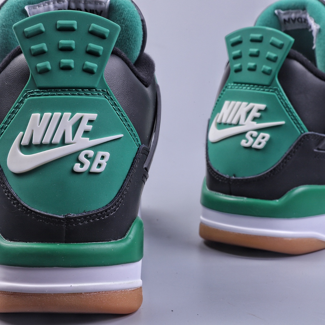 Nike SB x Air Jordan 4 Retro ”Black and Green” DR5415-107