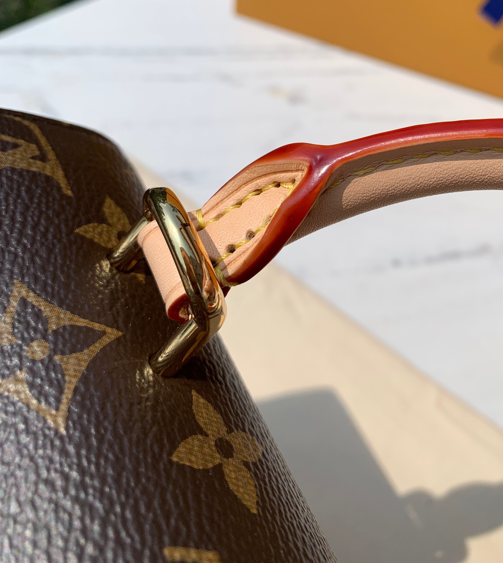 🌼尺寸20×16×7.5cm🇭🇰香港贸易公司订单！不消停的Lv 又出来一款爆款，M46055Cluny 