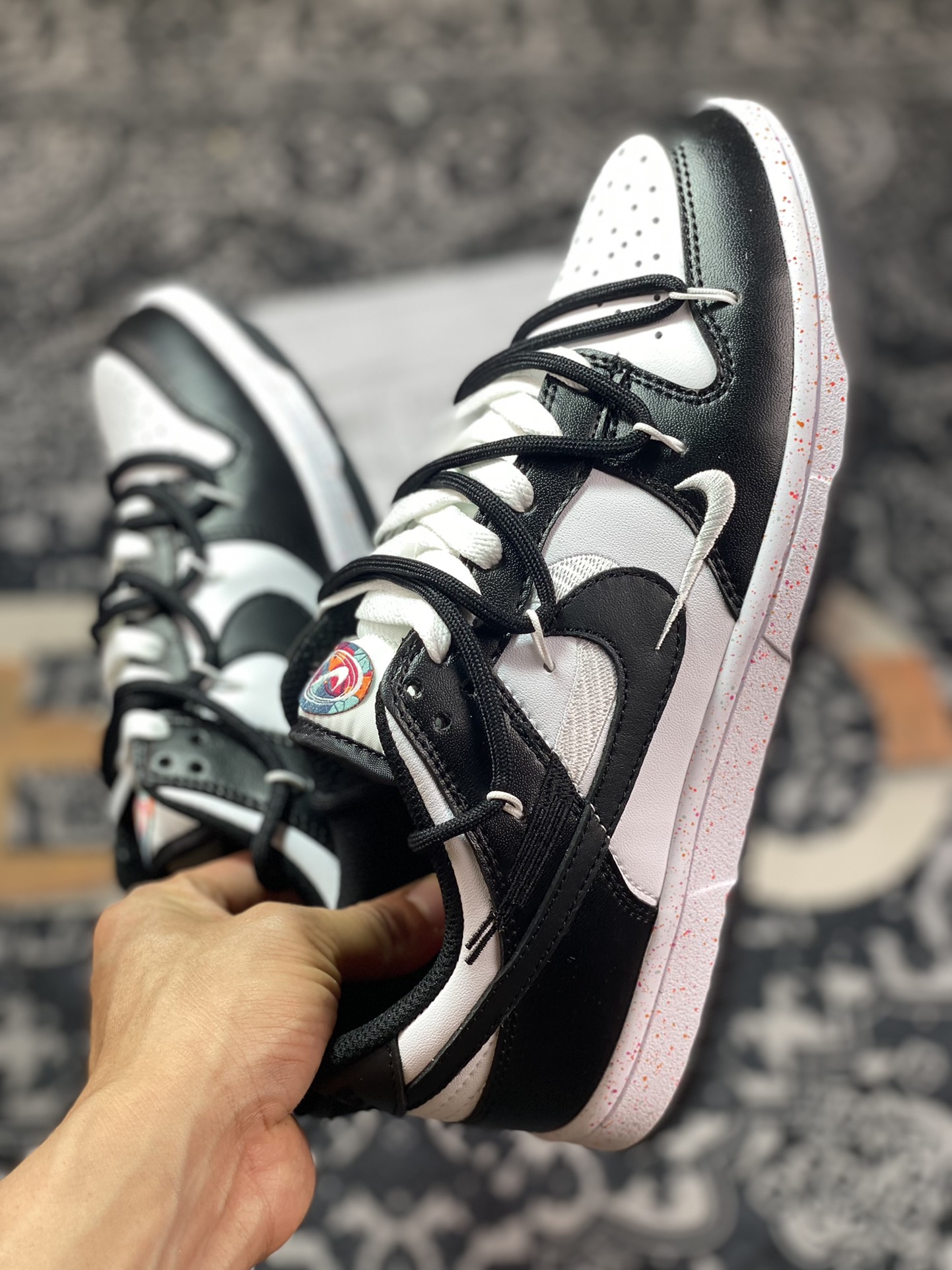 NIKE DUNK SB LOW Custom color Dunk SB as the name suggests FD4623-131