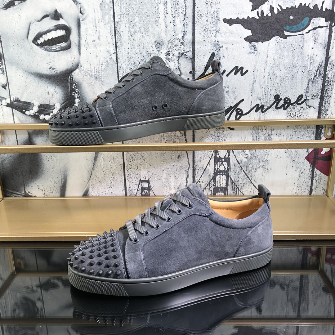 240christian louboutin（CL） Estilo completo , zapatos de tabla casual Modelos calientes exclusivos li