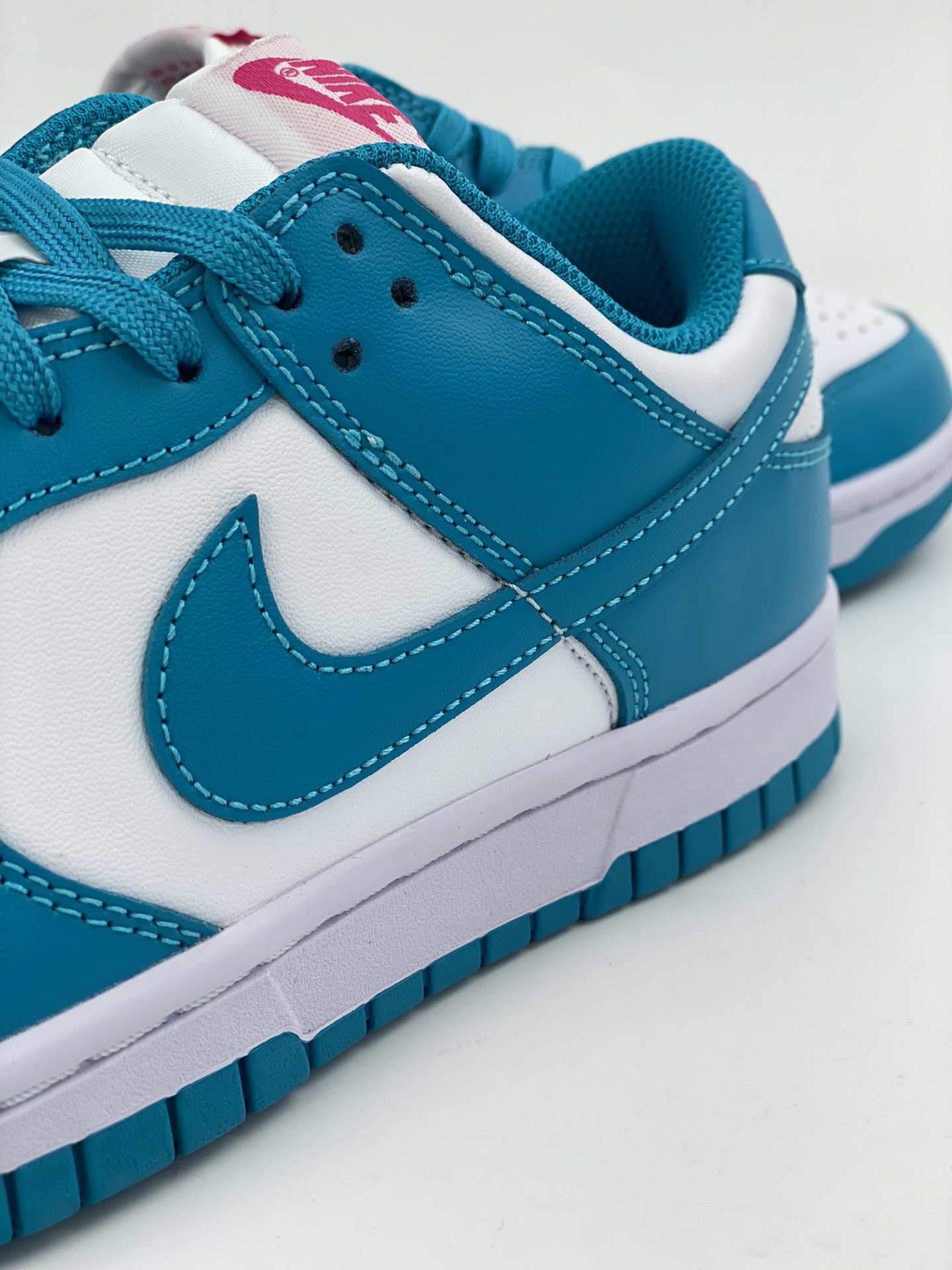 240 Nike SB Dunk Low 湖水蓝 FJ0739-100