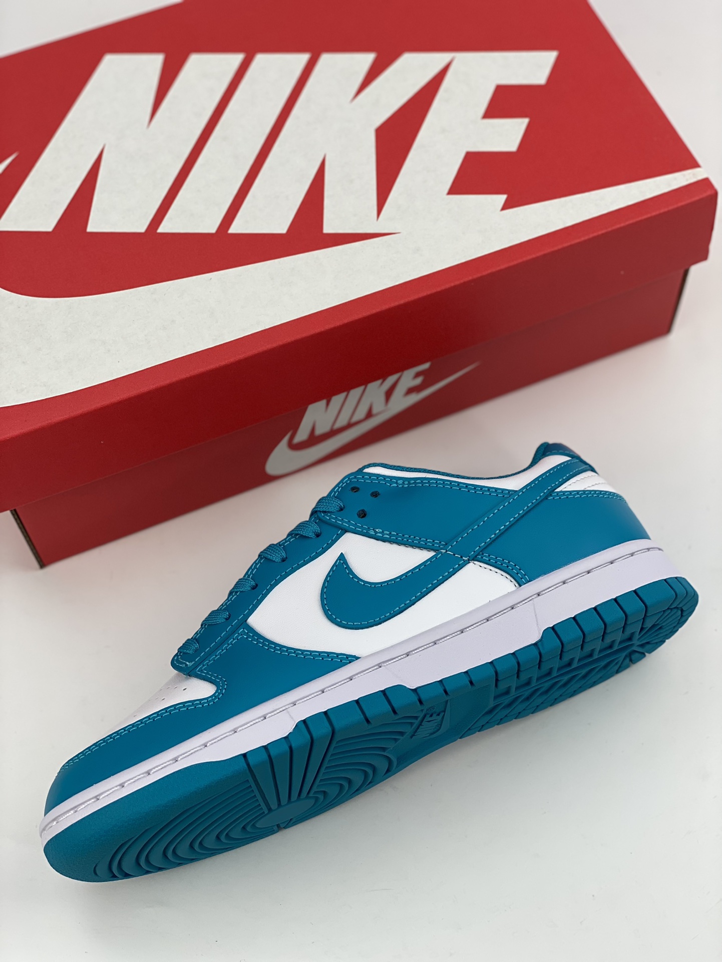 240 Nike SB Dunk Low 湖水蓝 FJ0739-100