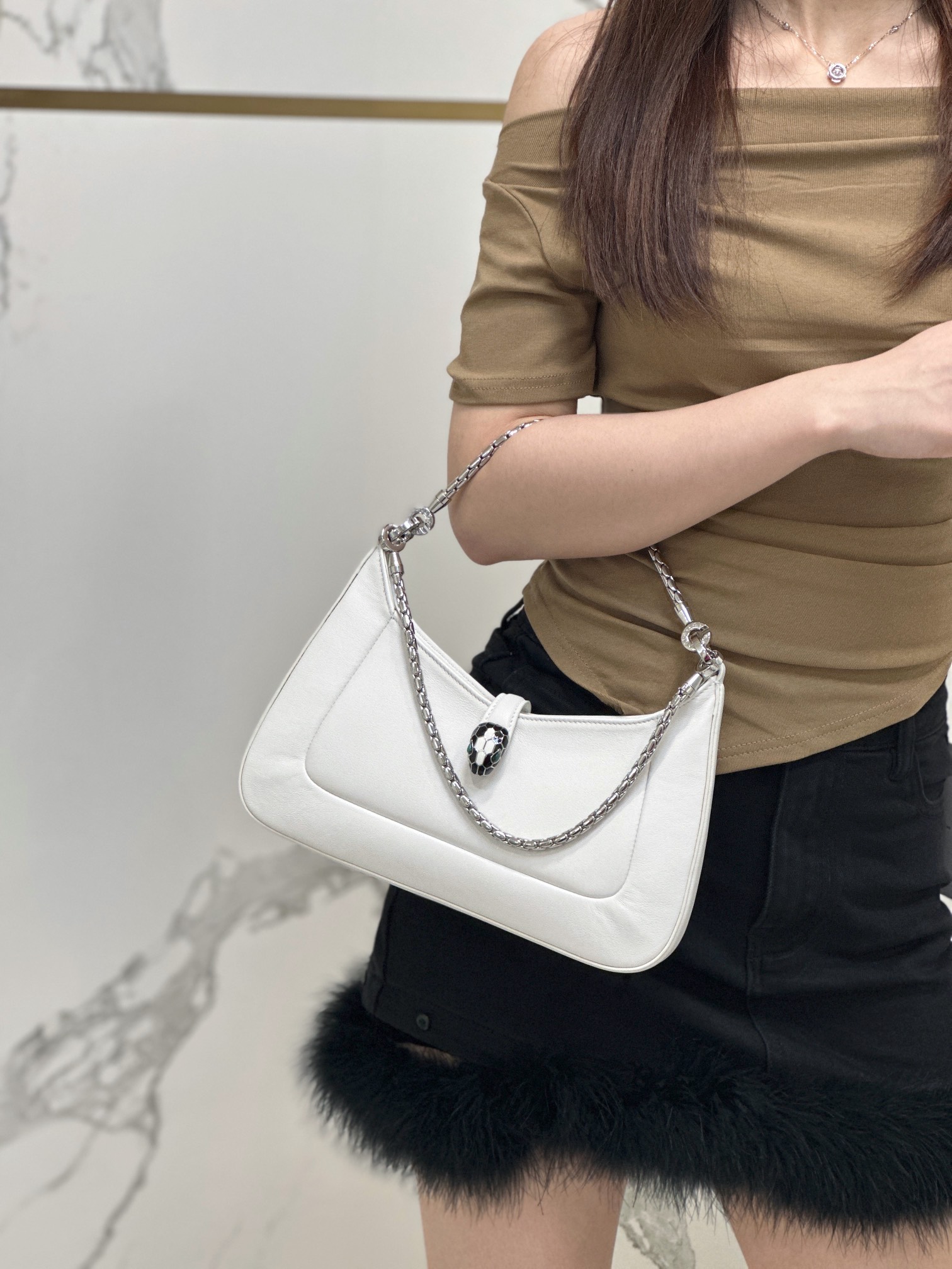 Bulgari Bvlgari Bvlgaris classic reappearance with casual upper body pictures~