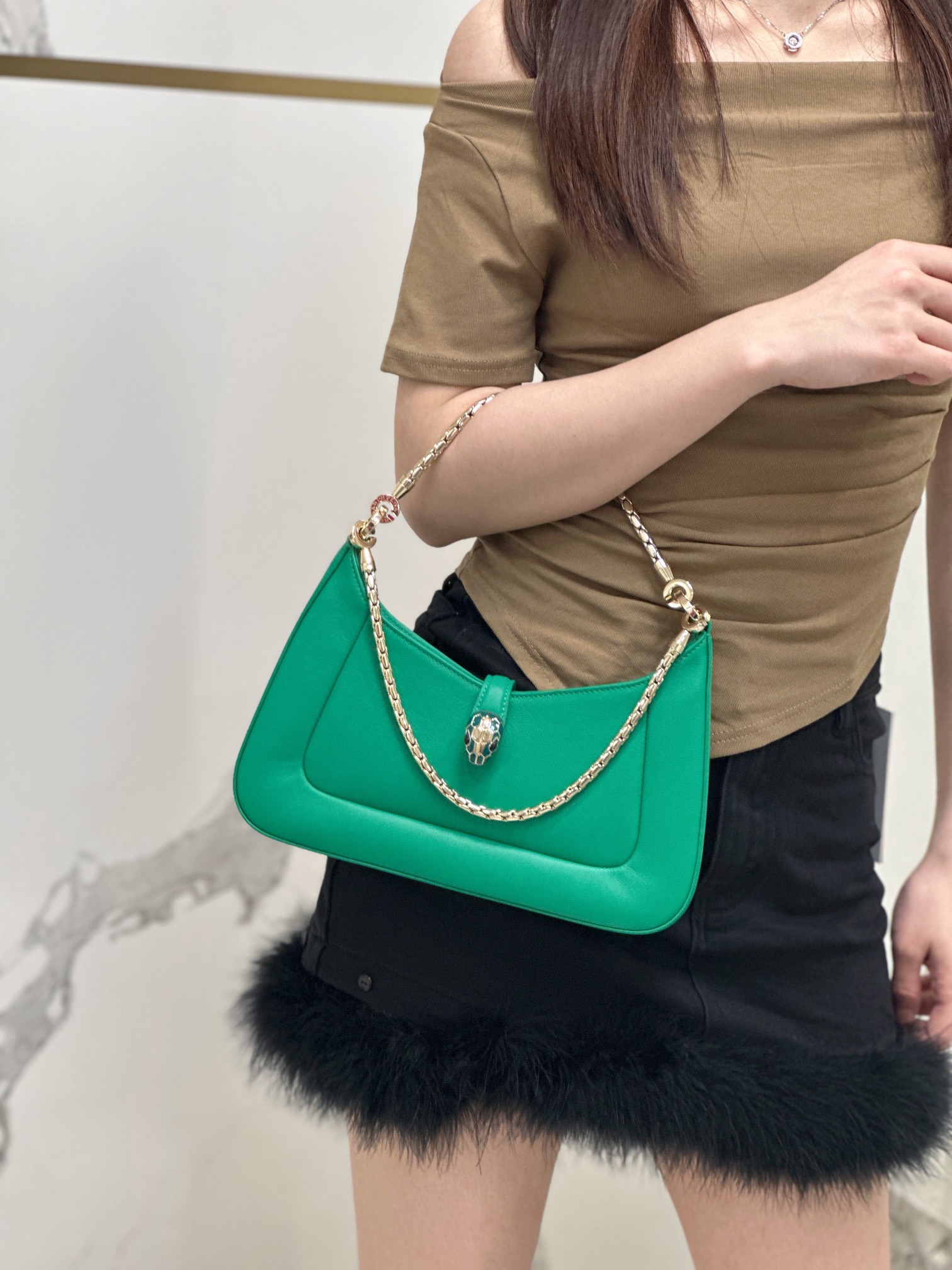 Bulgari Bvlgari Bvlgaris classic reappearance with casual upper body pictures~
