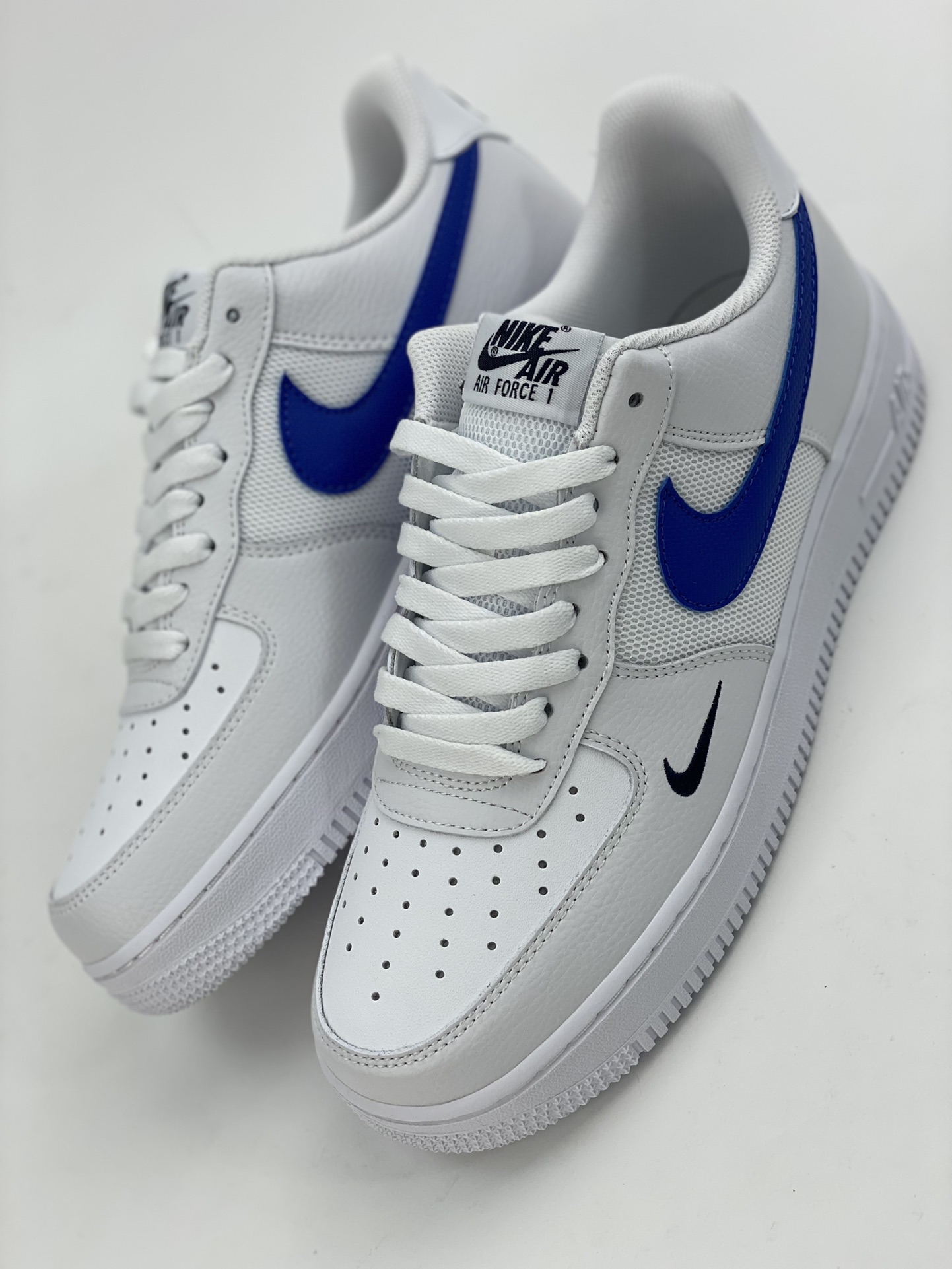 200 Nike Air Force 1 Low 07 皮布拼接白蓝 FN3875-100