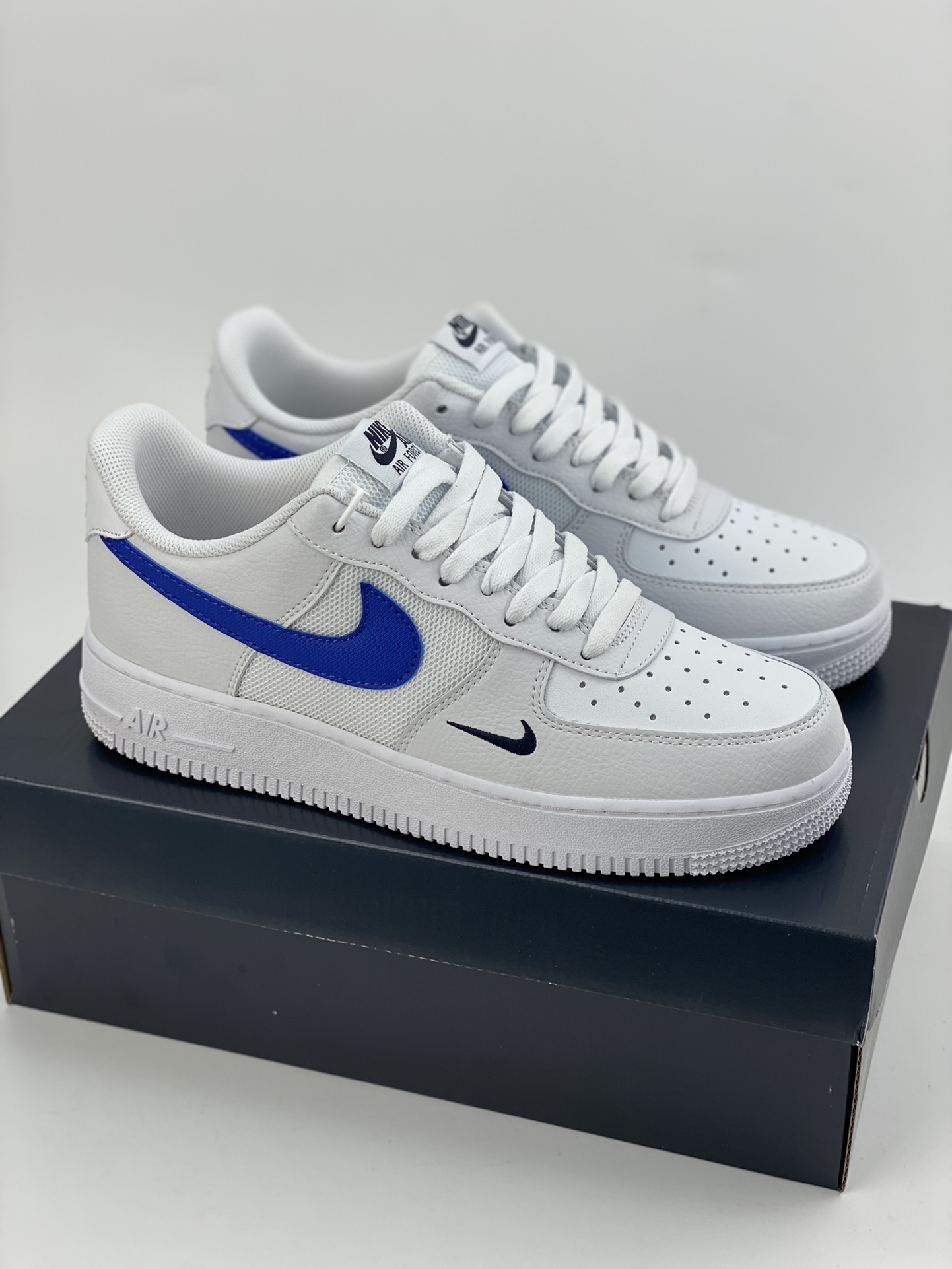 200 Nike Air Force 1 Low 07 皮布拼接白蓝 FN3875-100