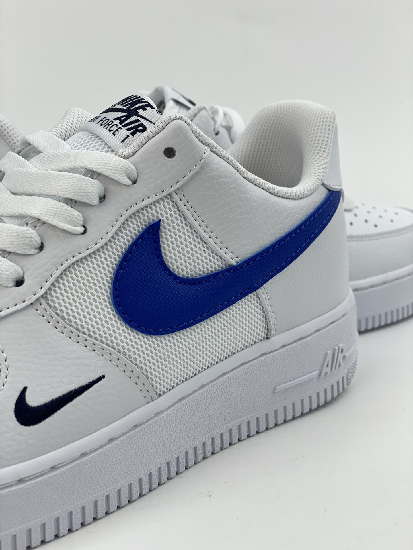 200 Nike Air Force 1 Low 07 皮布拼接白蓝 FN3875-100