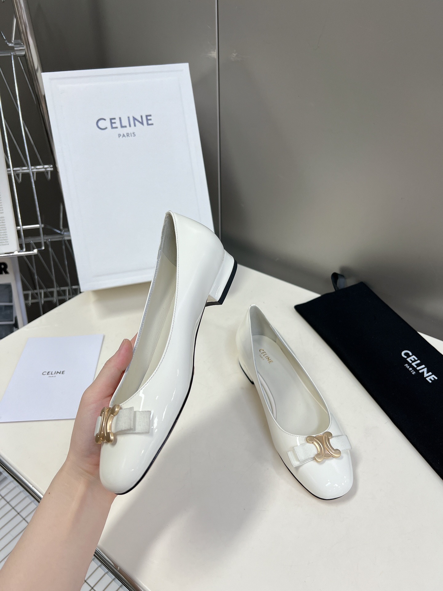 CELINE春夏凯旋门单鞋系列专柜限