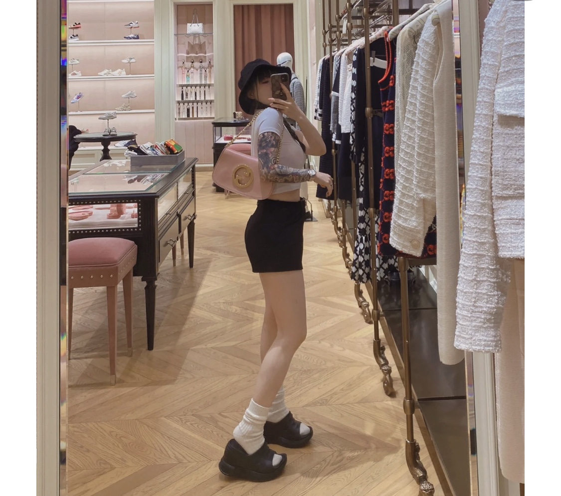 Gucci new product first pink upper body picture