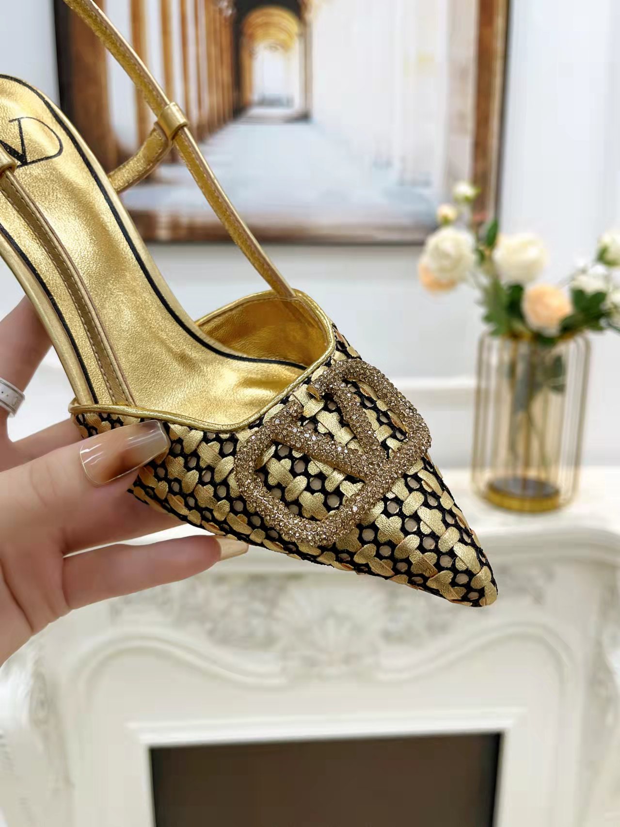 versión superior 𝑉𝐴𝐿𝐸𝑁𝑇𝐼𝑁𝑂 Valentino primavera y verano nuevas sandalias de las mujeres esp