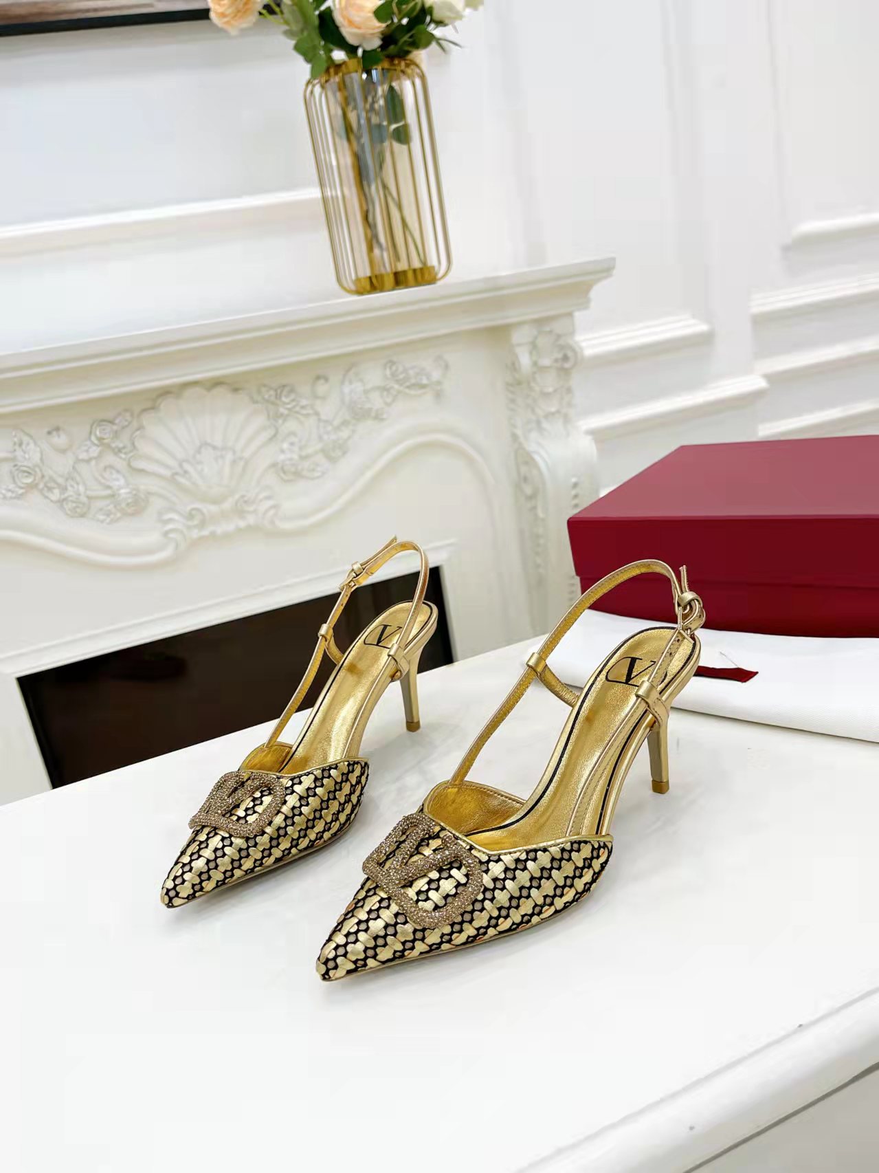 versión superior 𝑉𝐴𝐿𝐸𝑁𝑇𝐼𝑁𝑂 Valentino primavera y verano nuevas sandalias de las mujeres esp