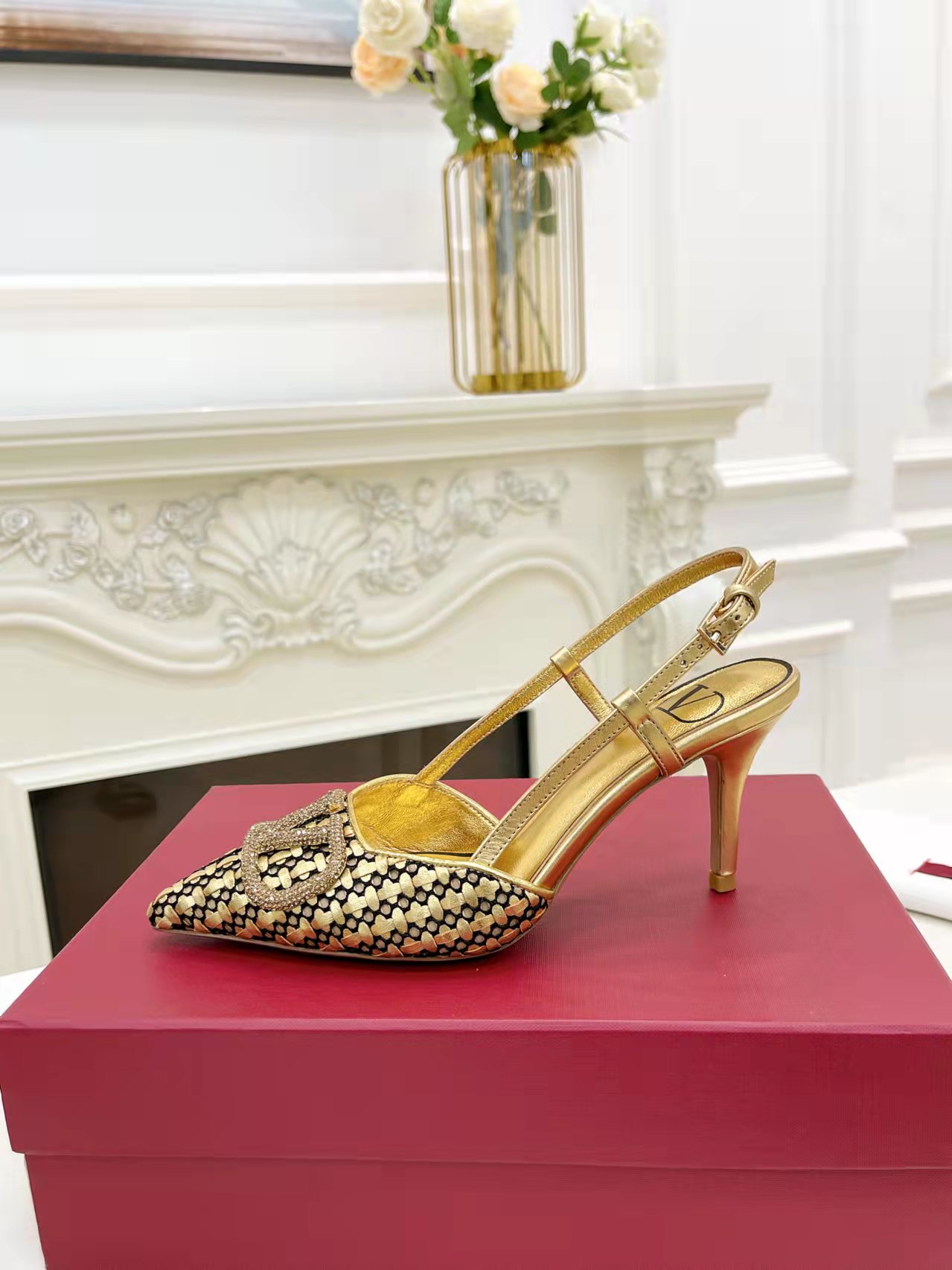 versión superior 𝑉𝐴𝐿𝐸𝑁𝑇𝐼𝑁𝑂 Valentino primavera y verano nuevas sandalias de las mujeres esp