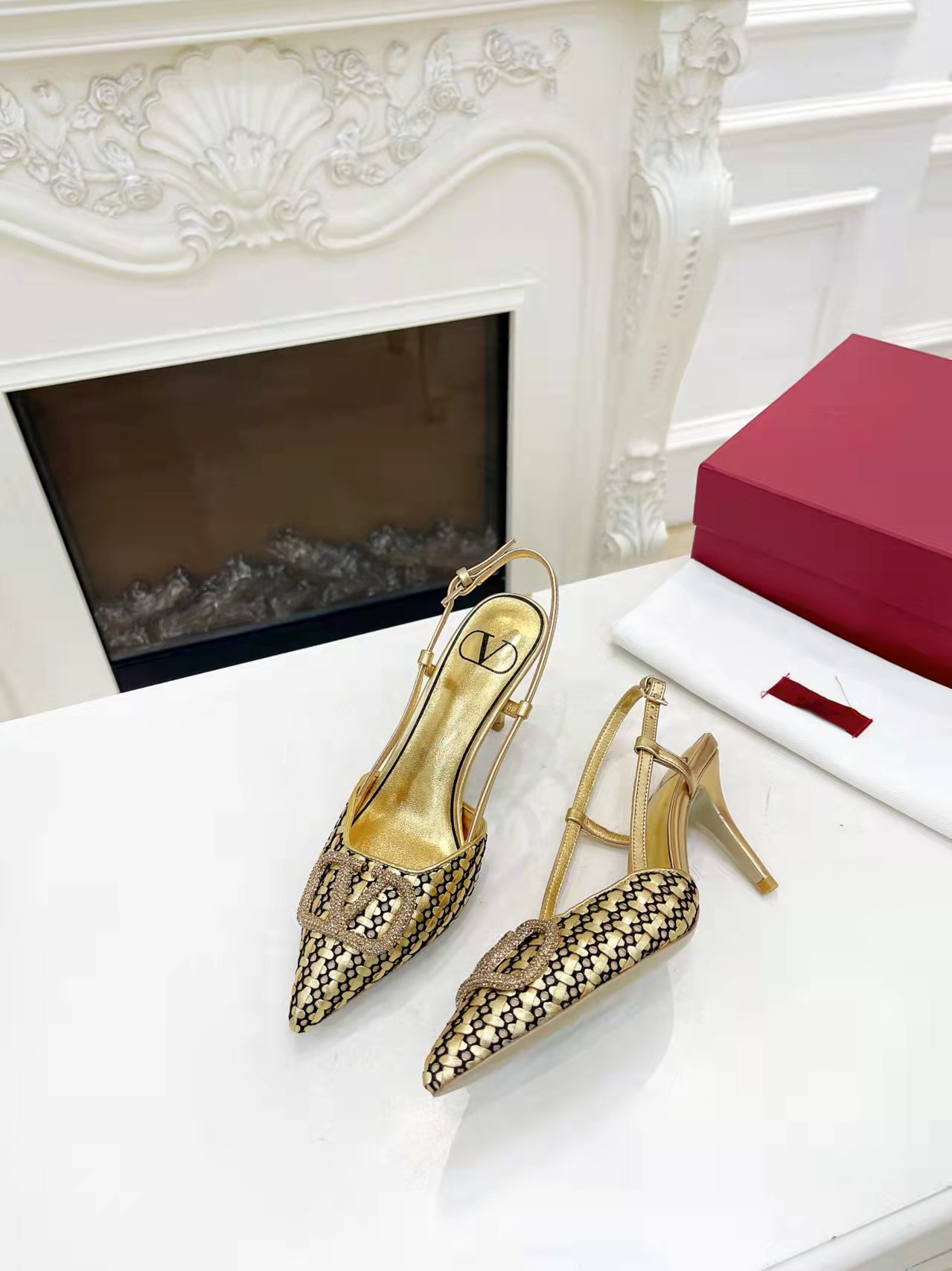 versión superior 𝑉𝐴𝐿𝐸𝑁𝑇𝐼𝑁𝑂 Valentino primavera y verano nuevas sandalias de las mujeres esp