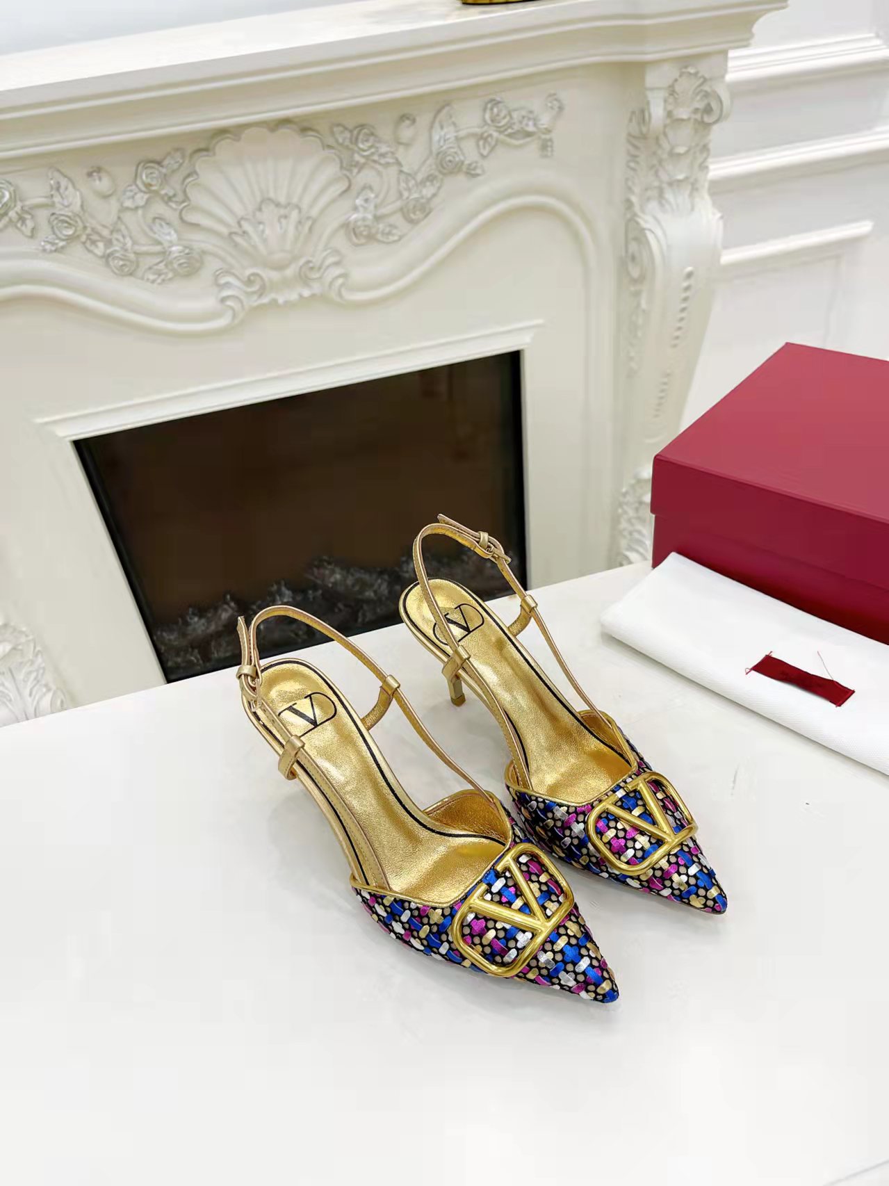 versión superior 𝑉𝐴𝐿𝐸𝑁𝑇𝐼𝑁𝑂 Valentino primavera y verano nuevas sandalias de las mujeres esp