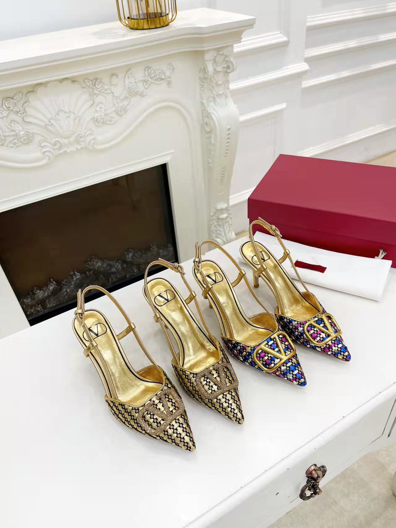 versión superior 𝑉𝐴𝐿𝐸𝑁𝑇𝐼𝑁𝑂 Valentino primavera y verano nuevas sandalias de las mujeres esp