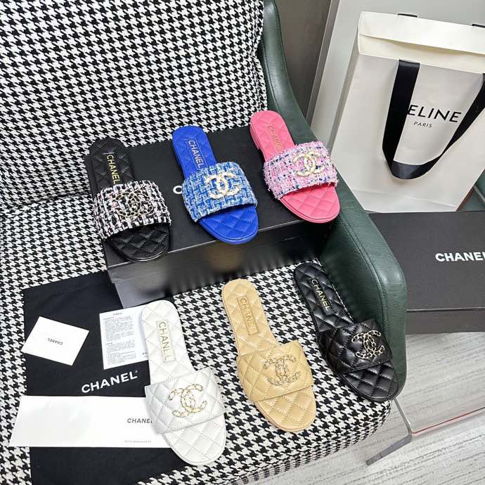 Estás buscando
 Chanel Zapatos Pantuflas Dermis Caucho Piel de oveja Colección verano Playa