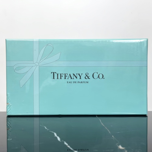 Tiffany & Co. Eau de Parfum Miniature Set - 4 x 30ml Travel Sizes 1 Tiffany & Co. Eau de Parfum Miniature Set - 4 x 30ml Travel Sizes