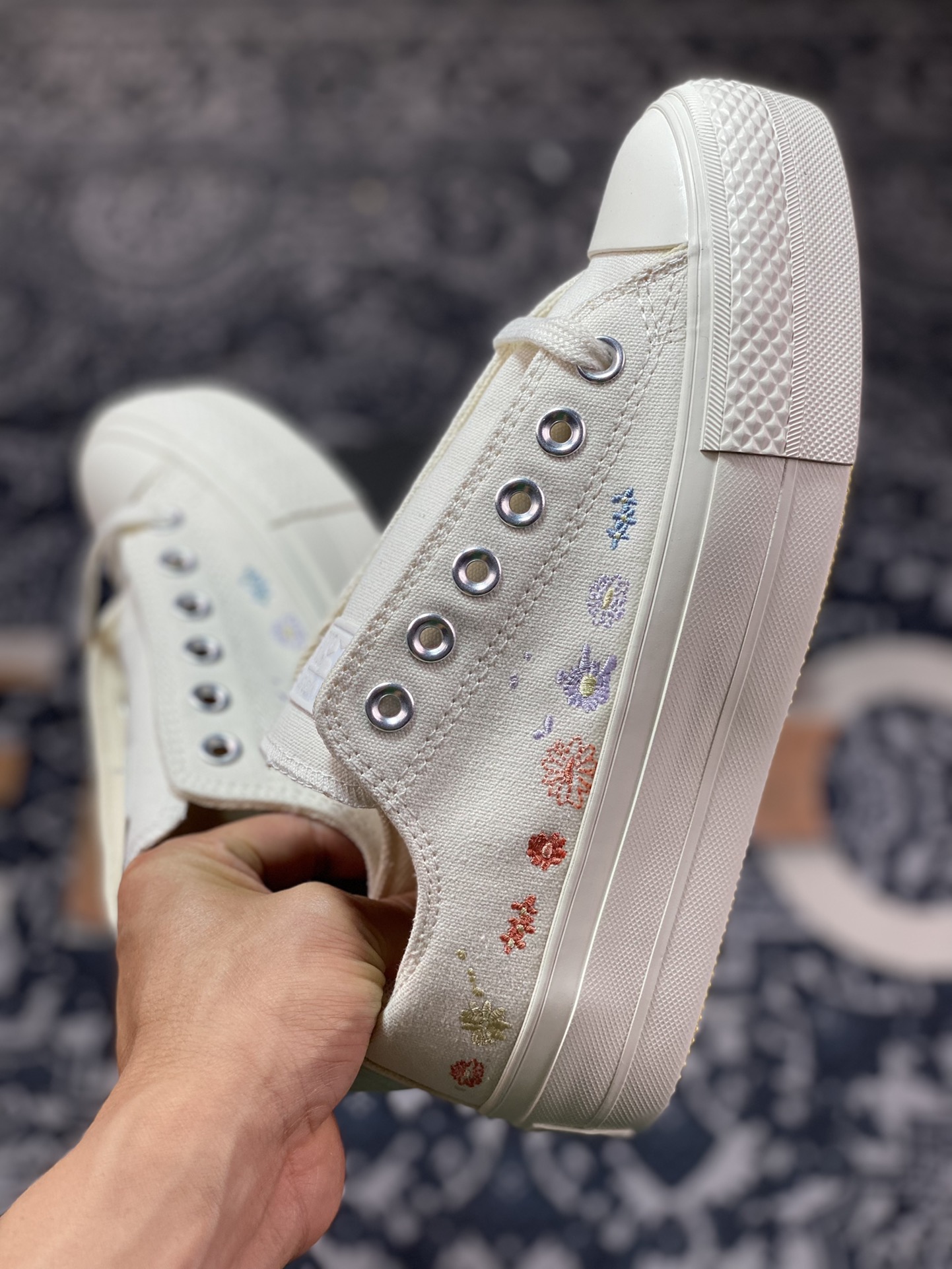 Converse All star Ox thick sole embroidered flowers A01587C