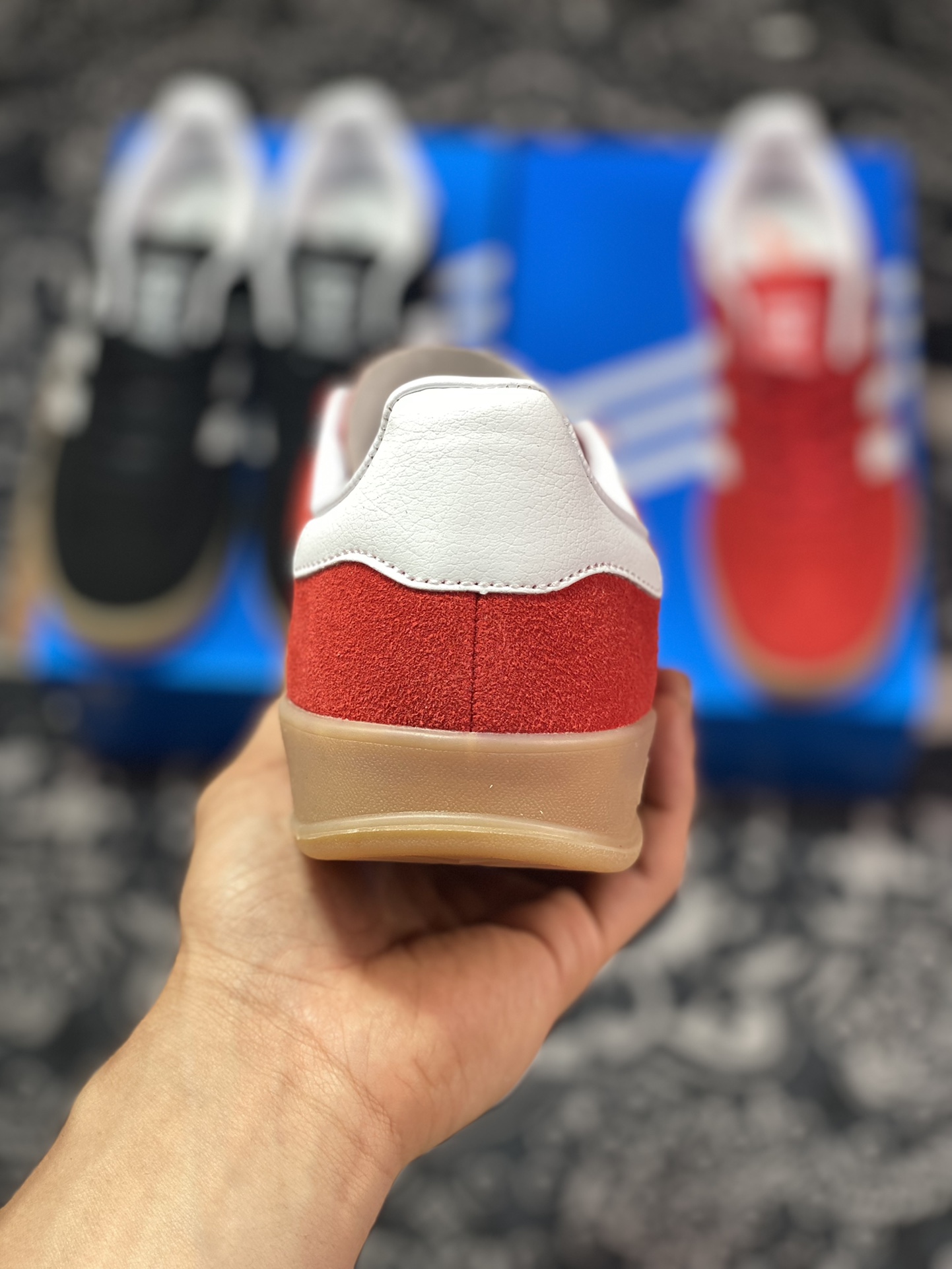 Adidas Gazelle Indoor Trainers low-top sneakers ”red and white rubber sole” HQ8718