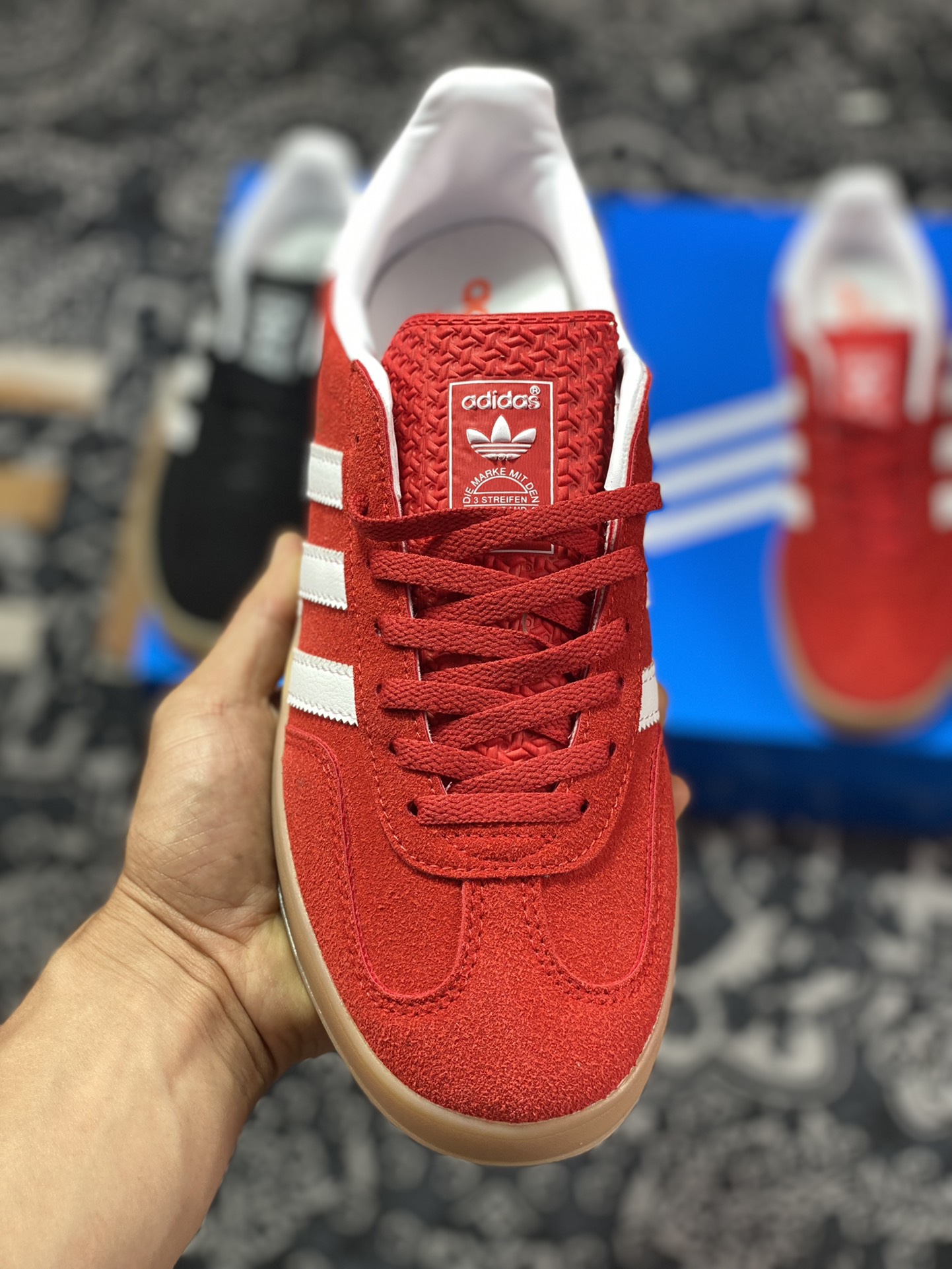 Adidas Gazelle Indoor Trainers low-top sneakers ”red and white rubber sole” HQ8718