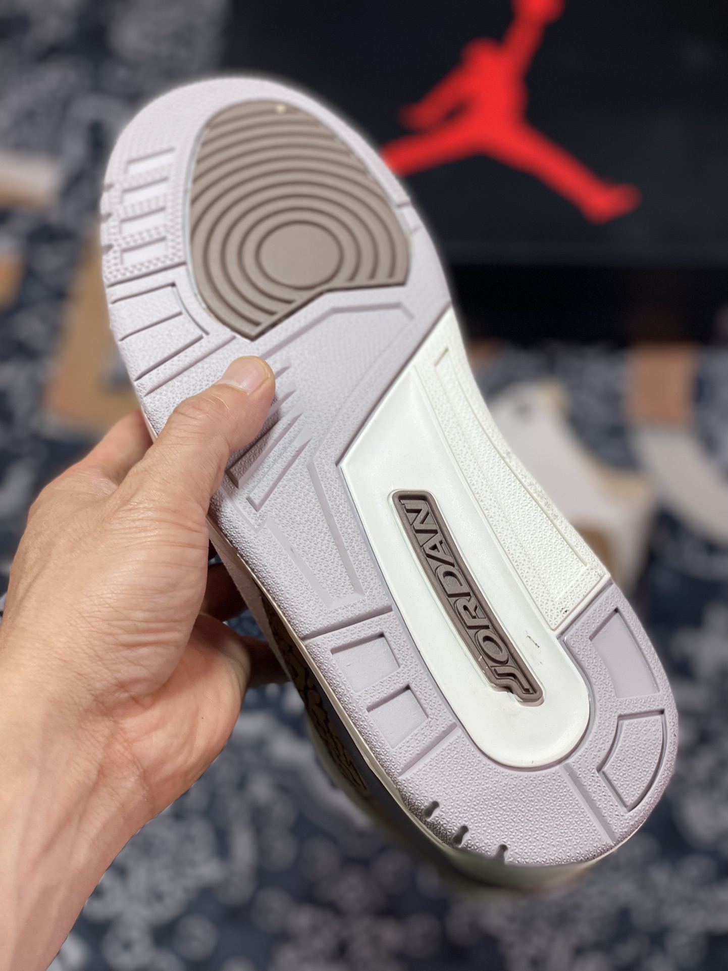 420 优选 Air Jordan 3 Retro ”Palomino”摩卡爆裂白棕 CT8532-102