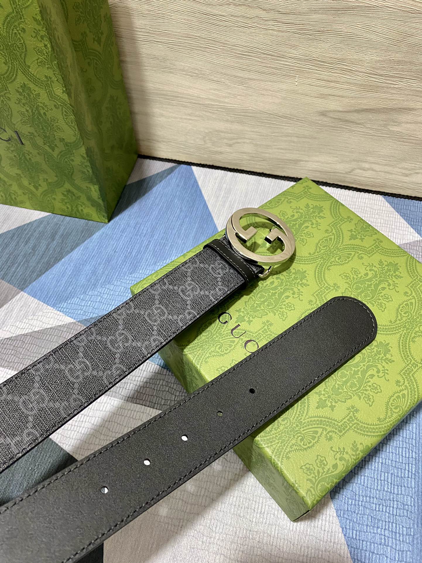  古奇 原单40mm 带身采用进口面胶，进口硅胶底 原厂定制 新款专用，扣头采用精品纯铜扣，正品开版。专