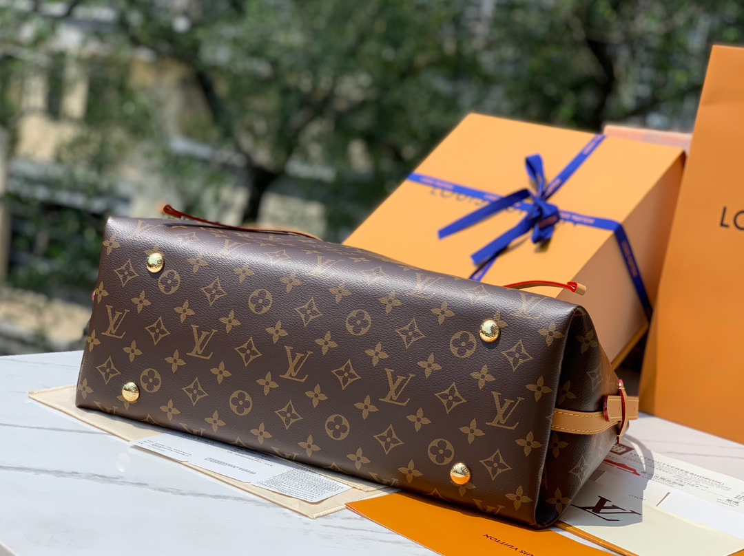 🌼 尺寸39x30x15cm 🇭🇰香港贸易公司订单！CARRYALL系列M46197中号购物袋，上市第一