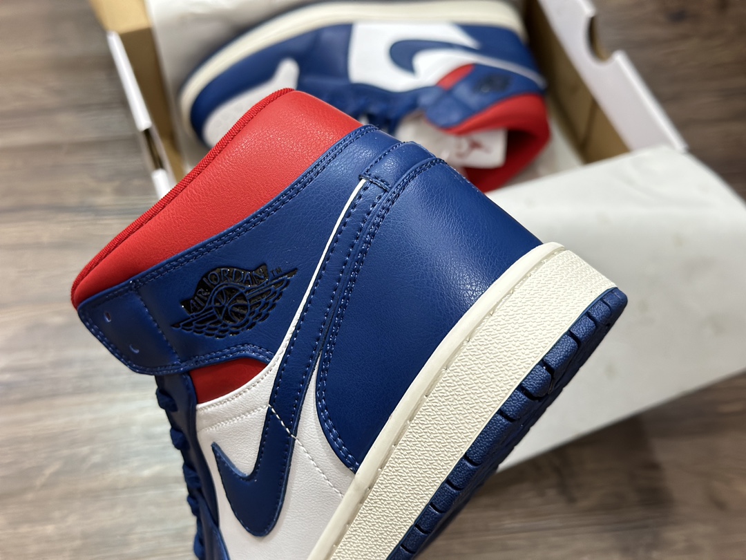 220 Nike Air Jordan 1 mid AJ中帮 DQ6472-146