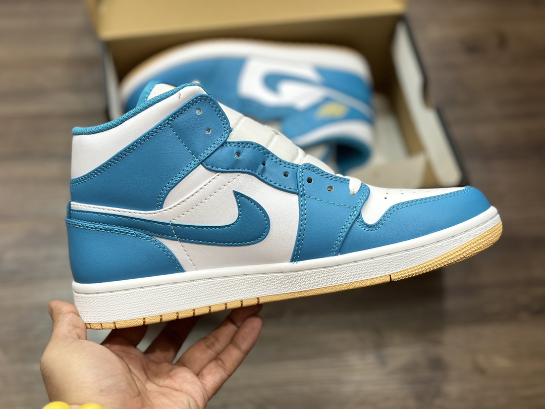 260 Nike Air Jordan 1 mid AJ中帮 DQ8426-400