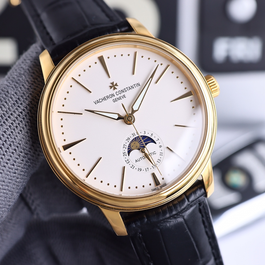 NO:394121,TW Vacheron Constantin 【VACHERON CONSTANTIN】Show series men's watches!  The new and complex multi-function watch of Sun, Moon and Stars is super luminous. It is equipped with the original imported 2824-2 automatic winding mechanical movement, which combines the functions of month display, sun and moon phase display, and is perfect. It is adhering to the Swiss watchmaking process, all-steel nano-platinum watch technology, VD furnace electroplating technology, French sapphire scratch-resistant mirror, imported Italian calfskin with original buckle to create a top-notch perfect product, size: 40*10mm, vacheron, cowhide19860909TW江诗丹顿【VACHERON CONSTANTIN】传袭系列男士腕表！全新复杂日月星辰多功能腕表,超强夜光.搭载原装进口2824-2自动上链机械机芯,汇集月份显示,日月相显示等功能于一身,堪称完美,秉承瑞士制表工艺,全钢镀纳米铂金表技术,VD炉内电镀工艺,法国蓝宝石防刮镜面,进口意大利小牛皮搭配原装扣,打造出顶级完美产品,尺寸:40*10mm,,vacheron,cowhide,Watch