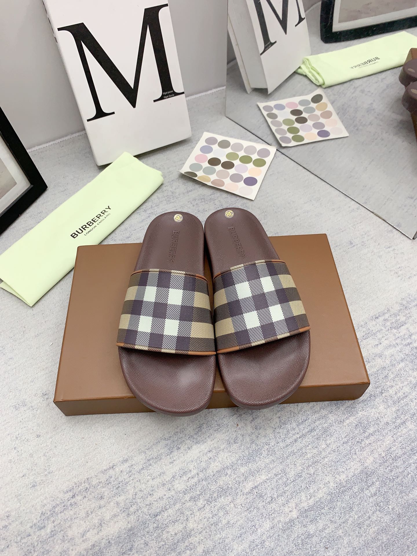 Réplica de diseñador calidad perfecta
 Burberry Zapatos Pantuflas Marco madera a cuadros Caucho