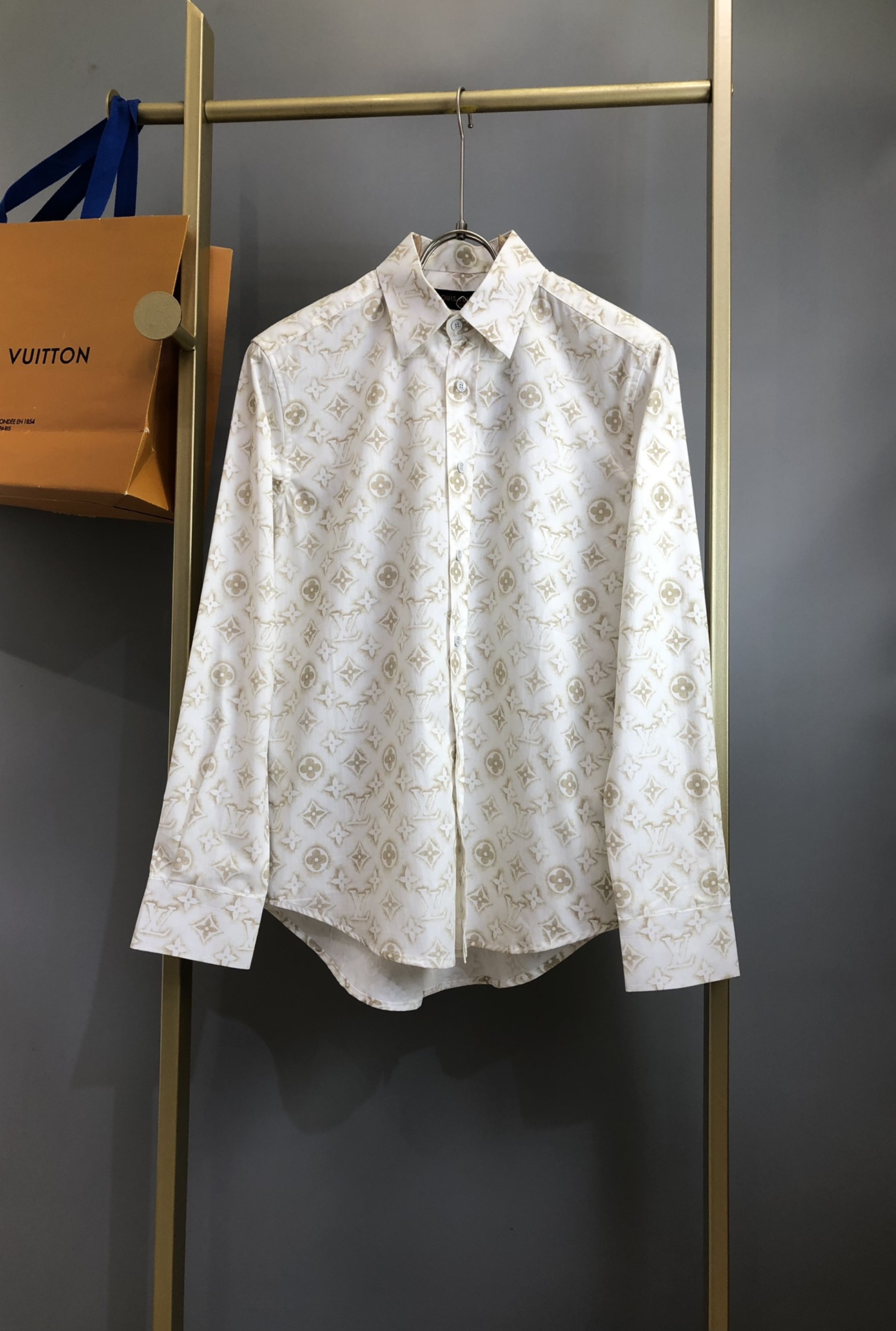 Louis Vuitton New
 Clothing Shirts & Blouses Cotton Long Sleeve