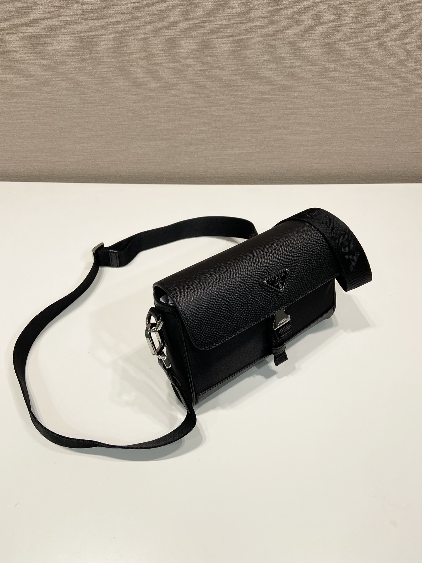 Prada Re-Nylon Crossbody Bag - 2VD044 - Stylish and Sustainable Design 4 i1683359806 815 2