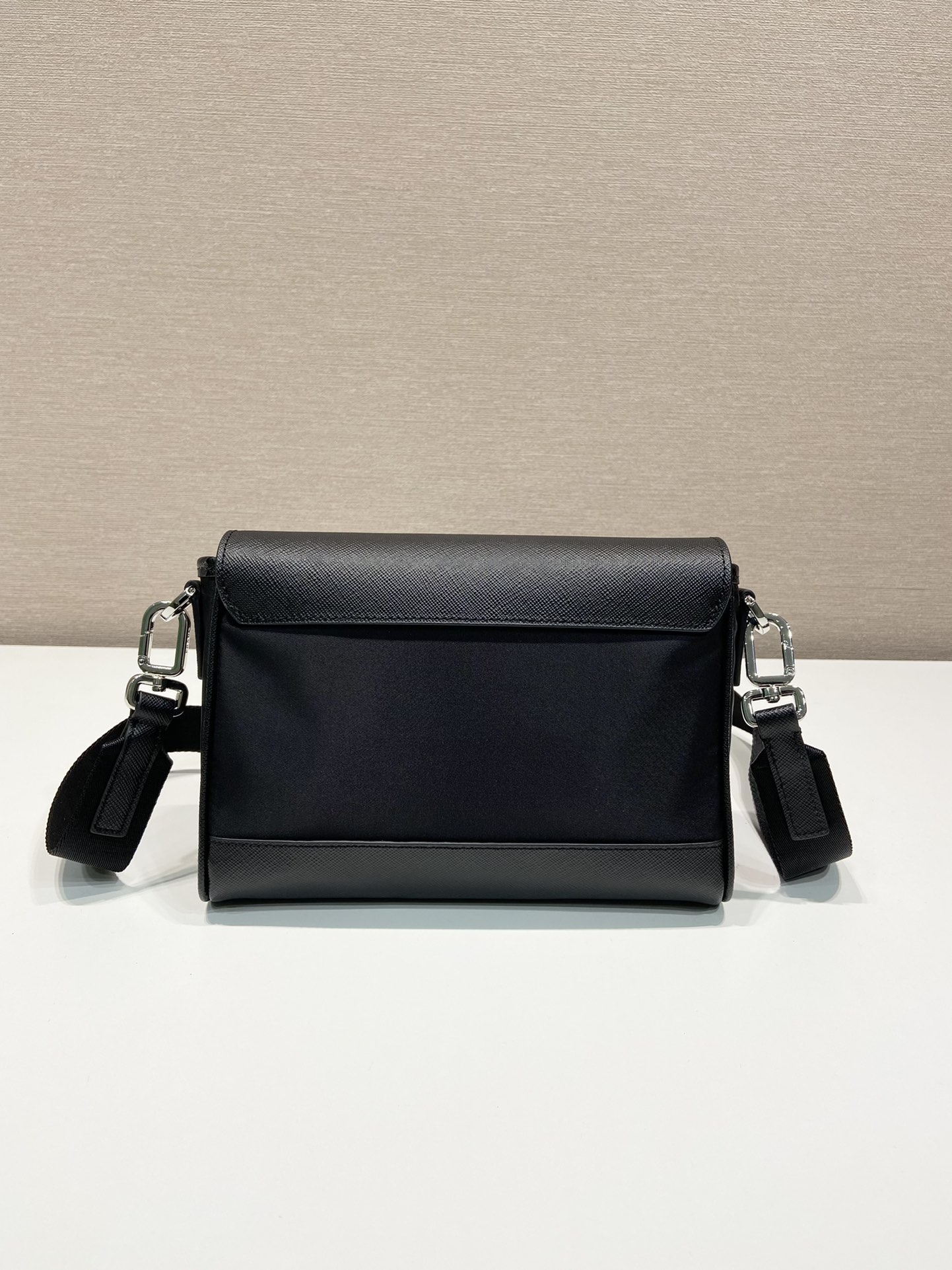 Prada Re-Nylon Crossbody Bag - 2VD044 - Stylish and Sustainable Design 6 i1683359806 8901 4