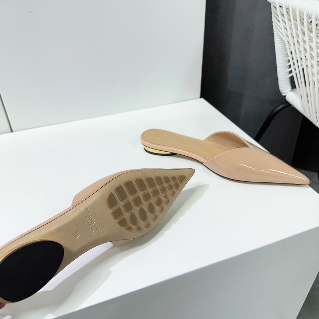 Bottega Veneta BV 23 Spring/Summer Collection: High-Quality, Cosmopolitan Flat Shoes - 图片 8