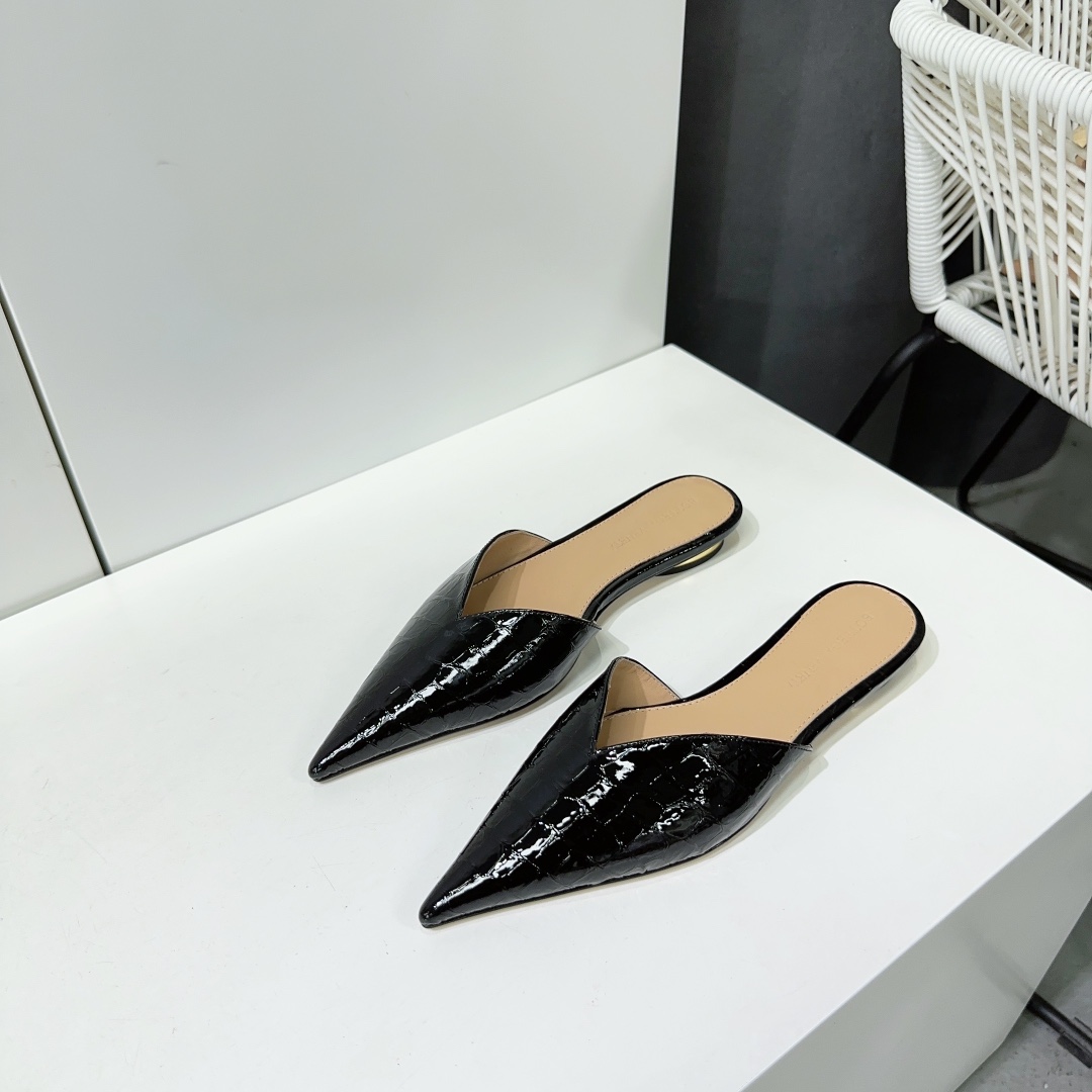 Bottega Veneta BV 23 Spring/Summer: High-Quality Flat Shoes in Italian Leather - 图片 4