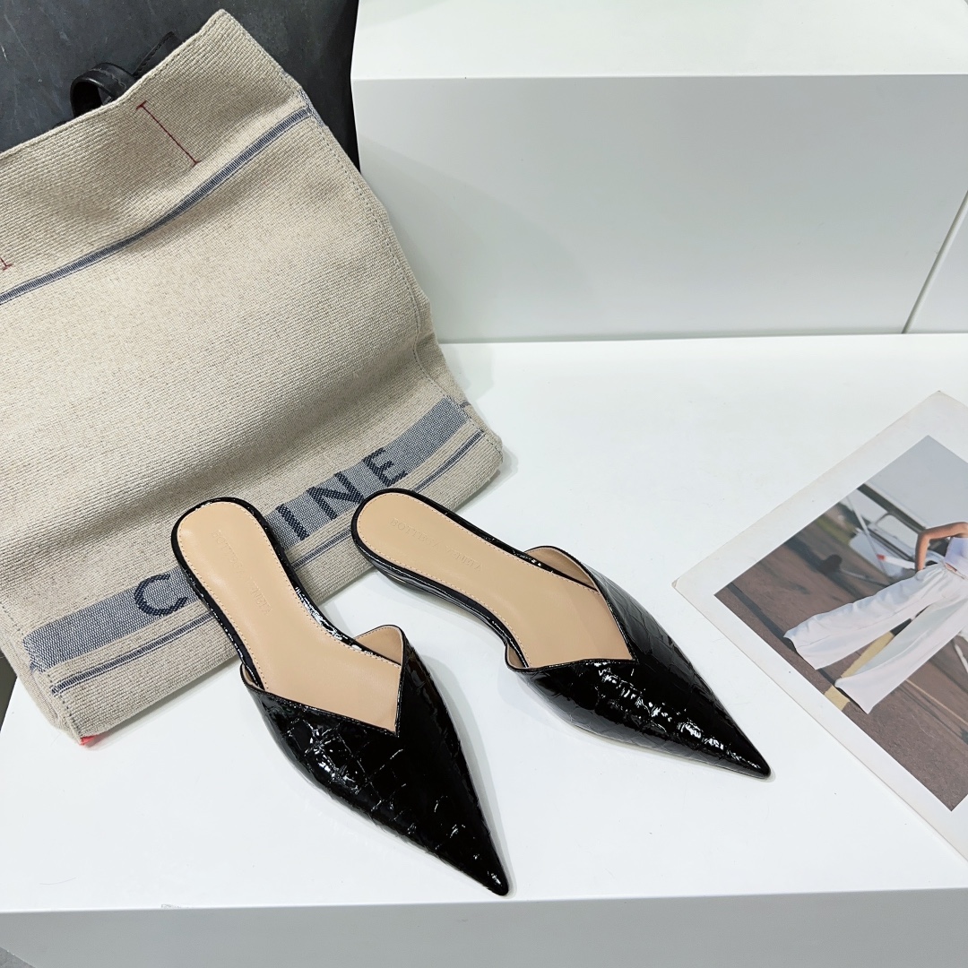 Bottega Veneta BV 23 Spring/Summer: High-Quality Flat Shoes in Italian Leather - 图片 8