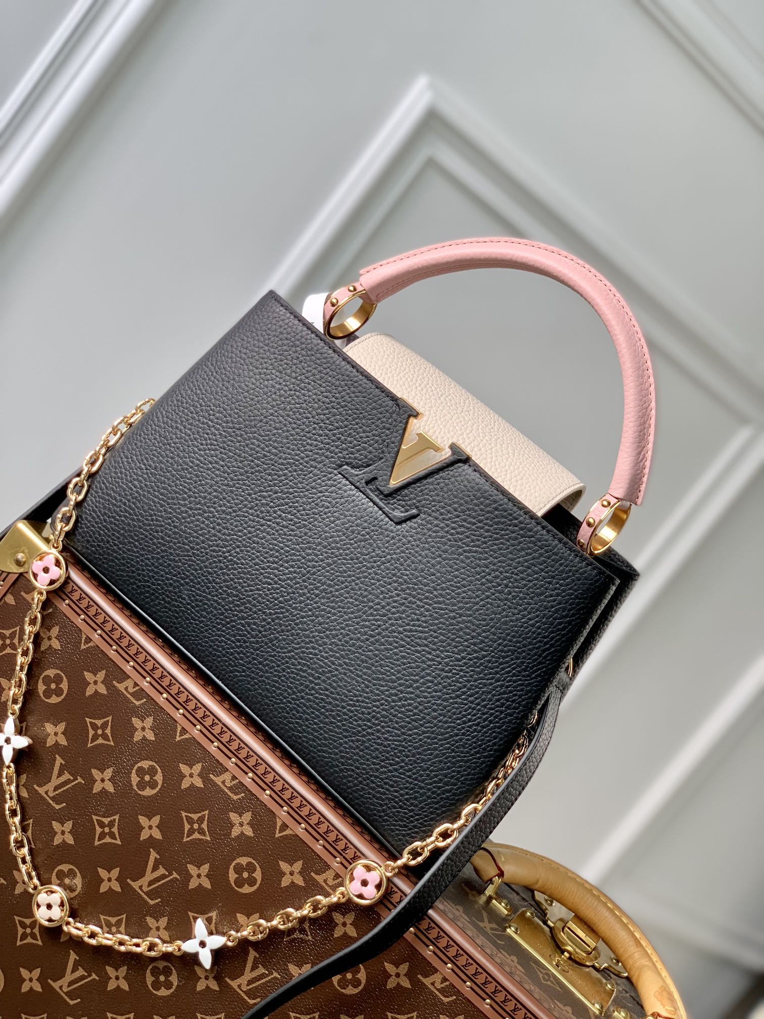 Louis Vuitton LV Capucines Bags Handbags Black Polishing Chains M22375