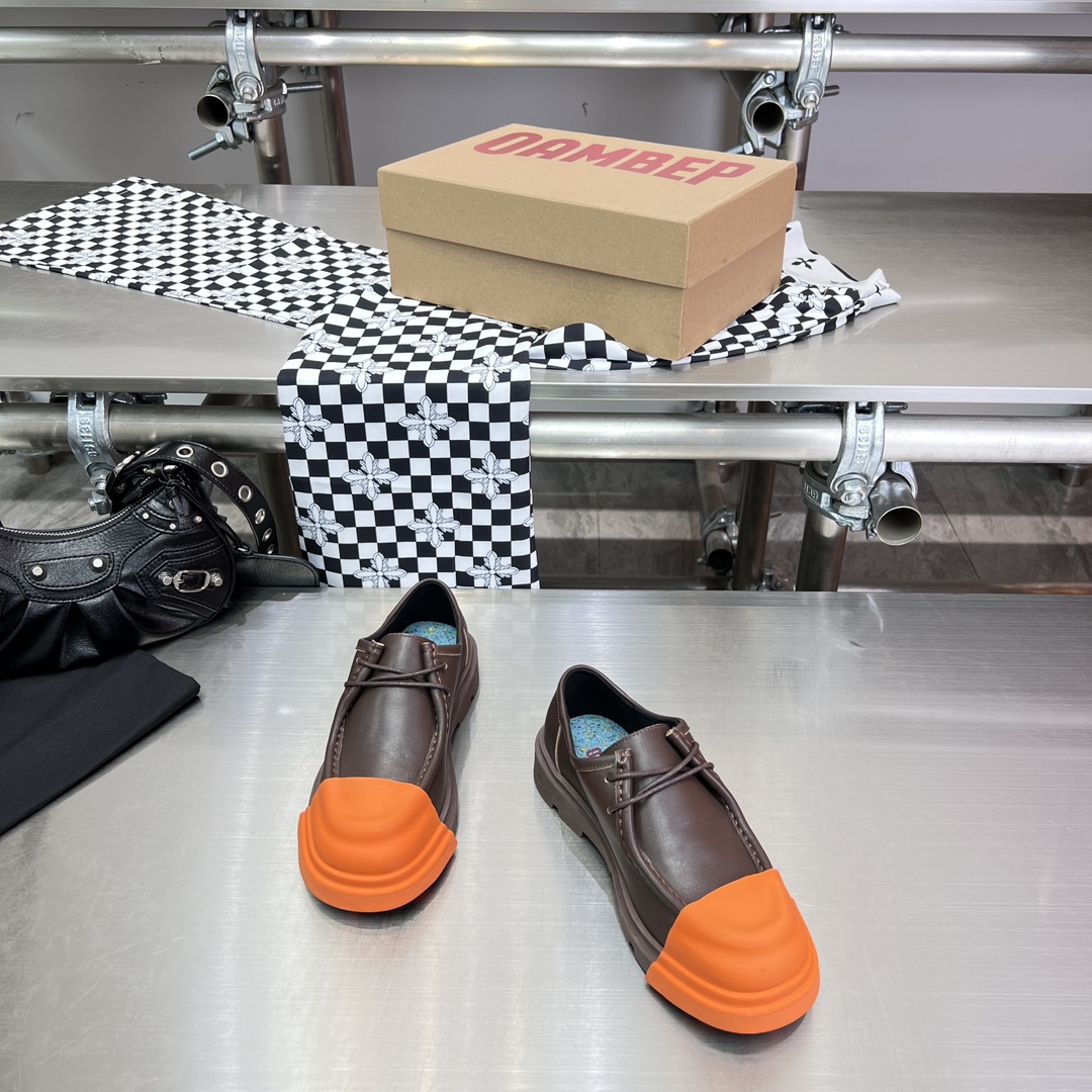 Spanish Fashion: Recreational Shoes with Custom Cow Skin and Air-Traffic Fabric