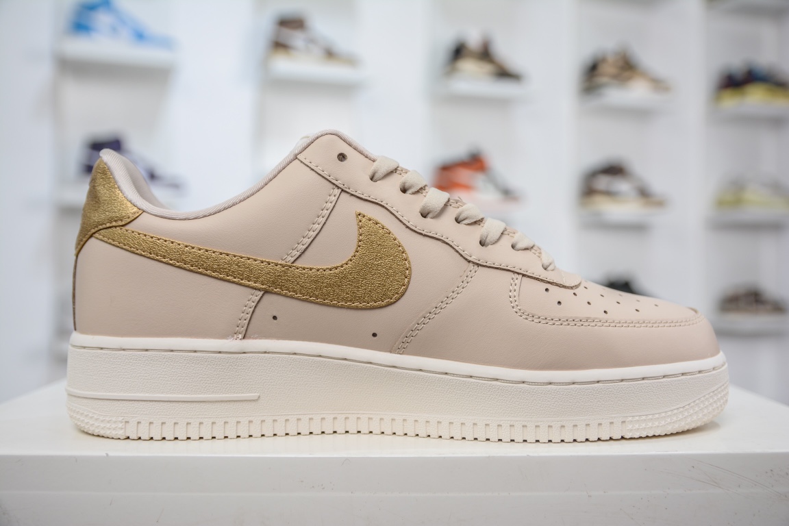 R Air Force 1 Low Platinum DQ7569-102