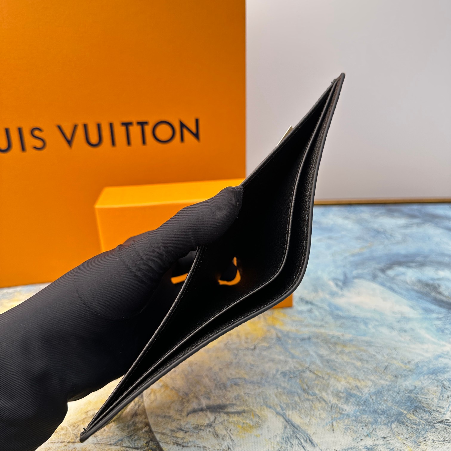 Men's leather bifold wallet different angle