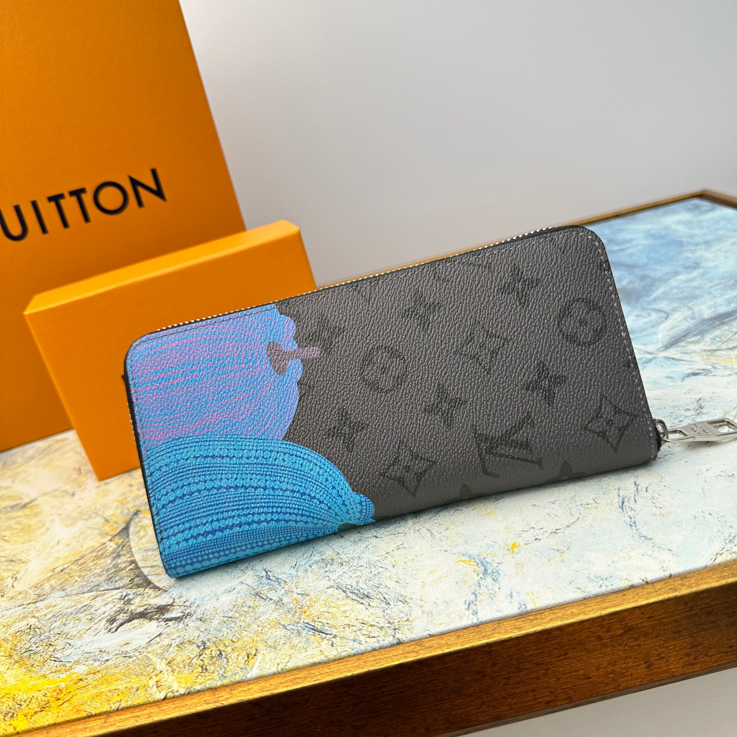 Leather zip around wallet - red