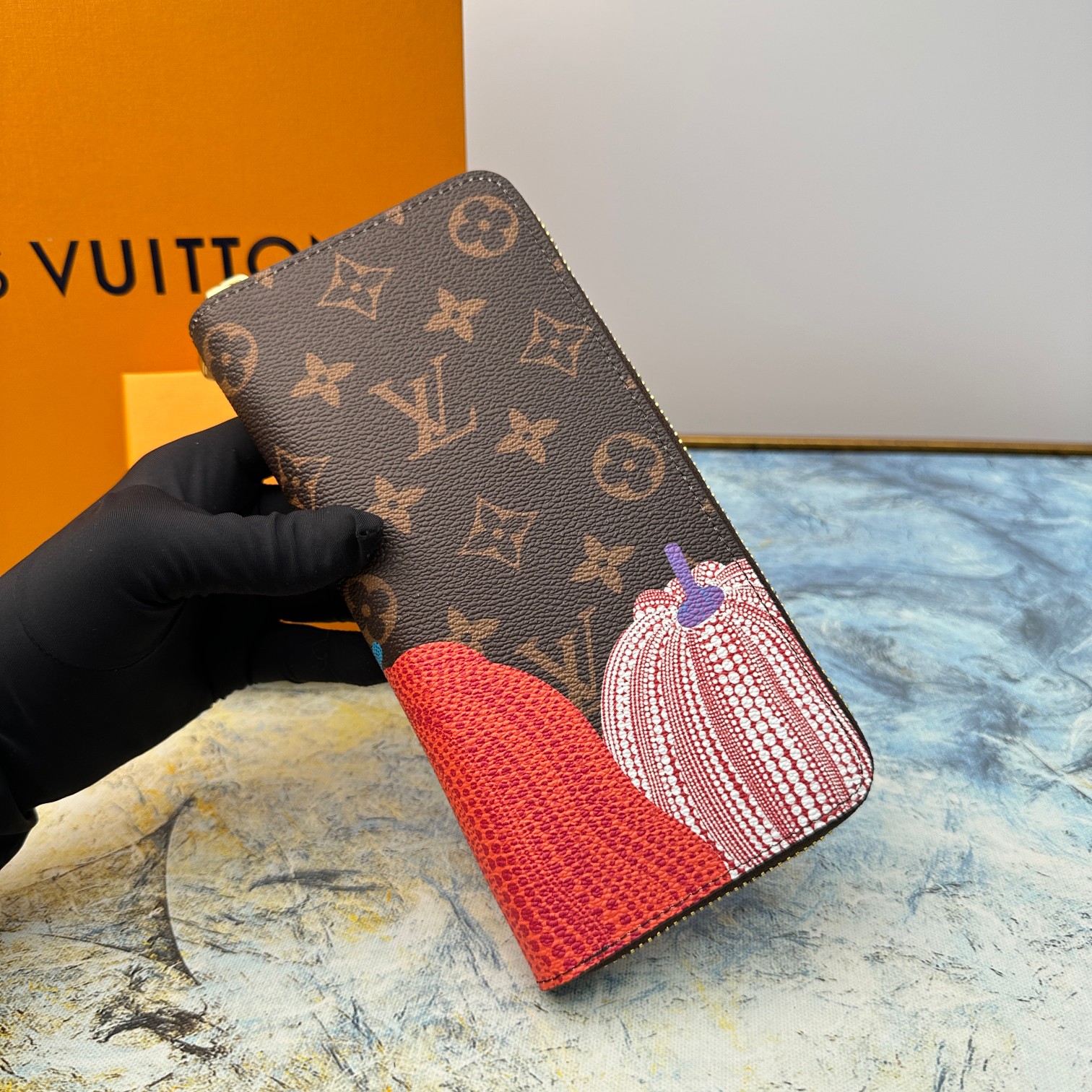 Leather wallet close-up zipper