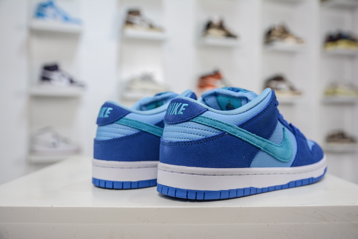 Nike Dunk SB Low Blue Raspberry DM0807-400